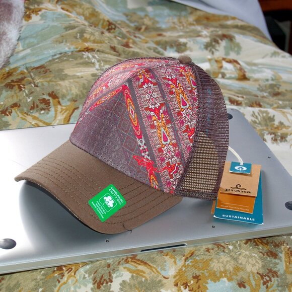 prAna | Women's Red La Viva Truckers Hat Snap-back One Size Fits All NWT (RARE) - Picture 1 of 13